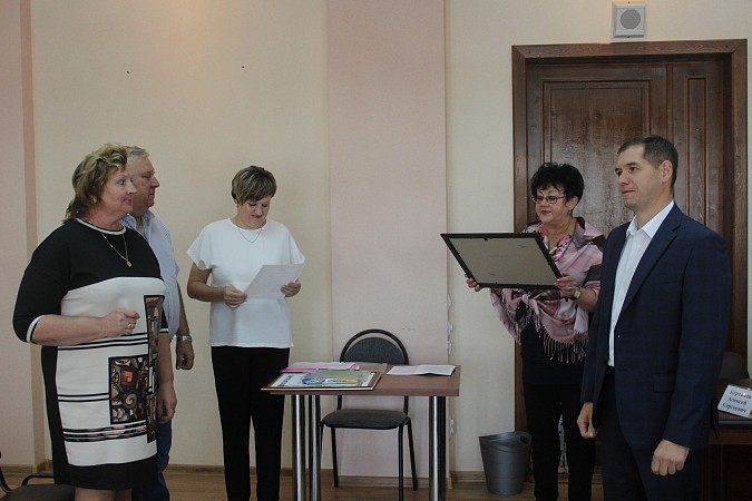 У Луговского сельского поселение появился герб и флаг фото 3