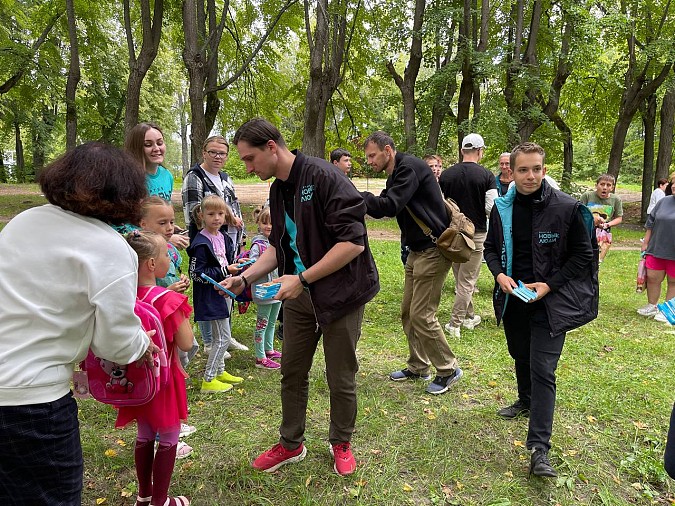 Новые люди помогли собрать в школу детей из Наволок фото 2