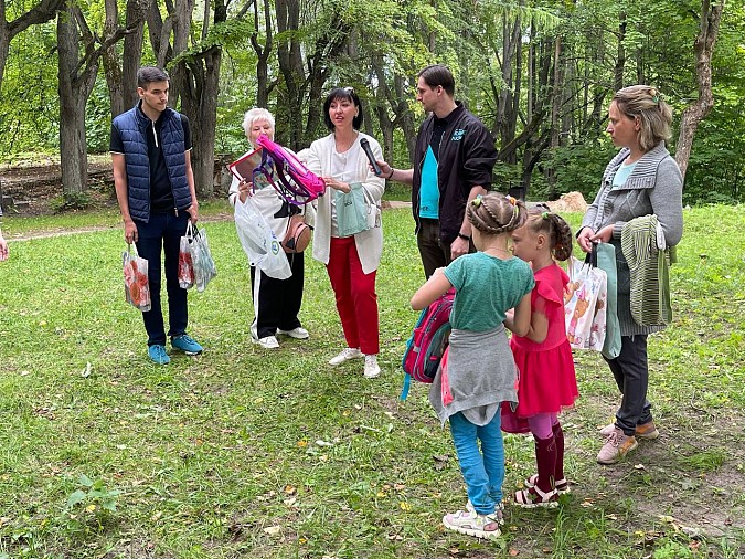 Новые люди помогли собрать в школу детей из Наволок фото 3