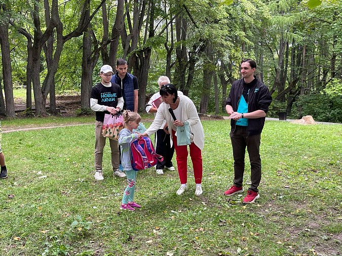 Новые люди помогли собрать в школу детей из Наволок фото 4