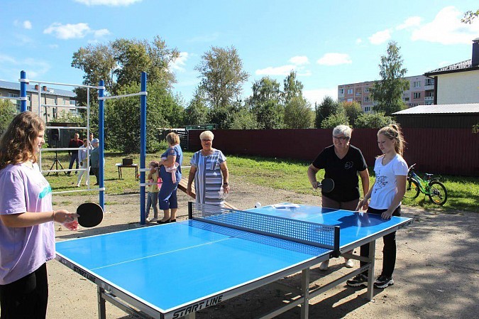 В Первомайском открылась новая многофункциональная спортивная площадка фото 6