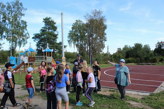 В Первомайском открылась новая многофункциональная спортивная площадка фото 2