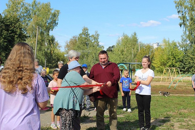 В Первомайском открылась новая многофункциональная спортивная площадка фото 7