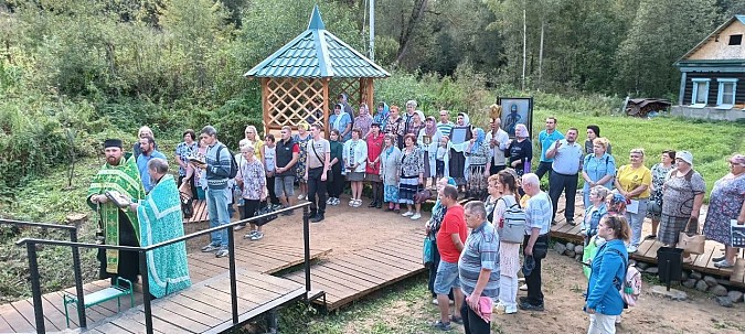 В Наволоках завершилось благоустройство ключика в честь Преподобного Тихона Луховского фото 6