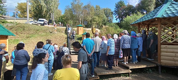 В Наволоках завершилось благоустройство ключика в честь Преподобного Тихона Луховского фото 7