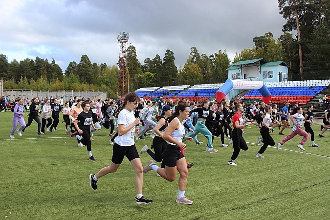 В Кинешме более 1000 участников вышли на старт «Кросса нации» фото 37