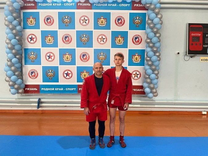 Кинешемский самбист Александр Махлычев готовится выступить на Первенстве мира фото 2