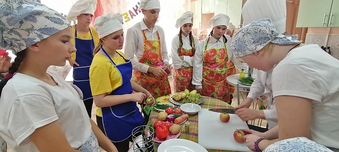 В Кинешемском детском доме прошёл областной турнир юных поваров фото 2