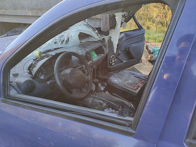 На дороге Иваново-Родники от удара о грузовик погиб пассажир буксируемой машины фото 3
