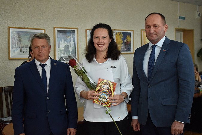 Представителей туристкой отрасли Кинешмы отметили благодарностями мэрии и думы фото 9