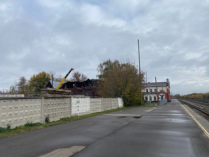 Возле Кинешемского ж/д перрона приступили к сносу дома 1882 года постройки фото 2