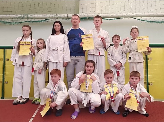 Каратисты Кинешмы завоевали 6 медалей на фестивале боевых искусств во Владимире фото 2
