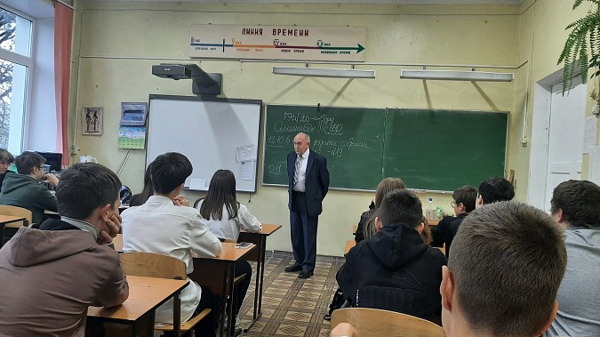 Руководитель организации «Дети войны» Юрий Скоморохов встретился с пионерами Кинешмы фото 2