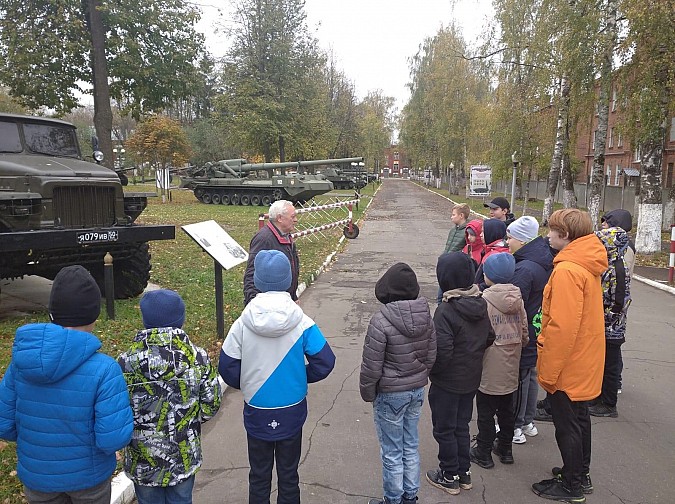 Воспитанники студии «Клим Ворошилов» посетили 112-ю гвардейскую ракетную бригаду фото 7