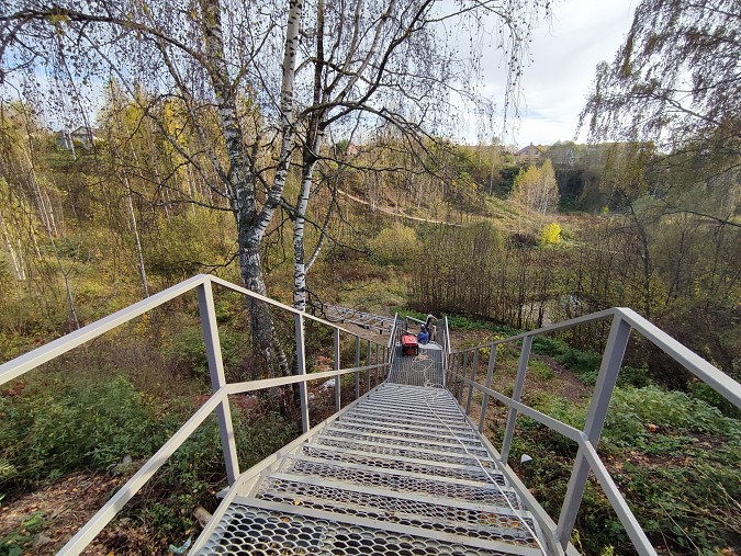 Продолжается строительство пешеходного перехода через Вандышевский овраг фото 2