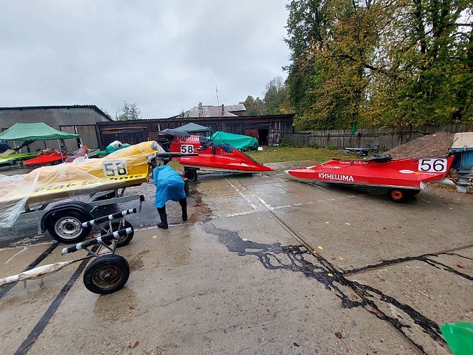 В Кинешме появится пилот «Формулы 4»: водномоторники приобрели лодку международного класса фото 6