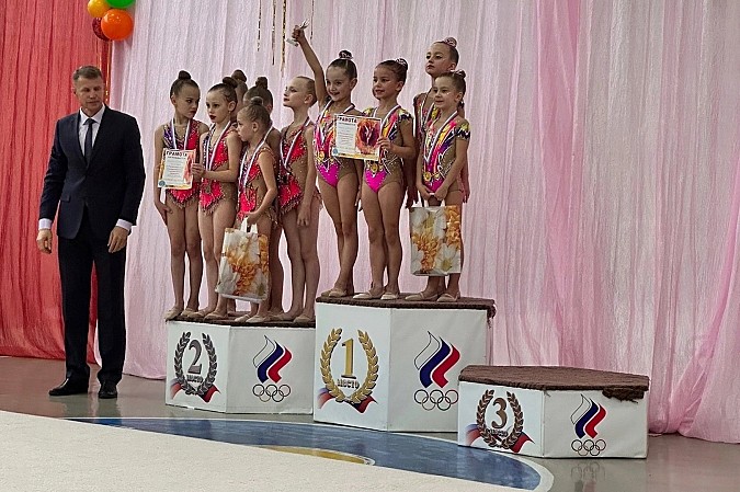 Кинешемские гимнастки успешно выступили на региональных соревнованиях фото 2