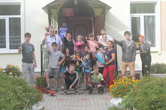 Воспитанники Кинешемского детского дома получили подарки к учебному году фото 7