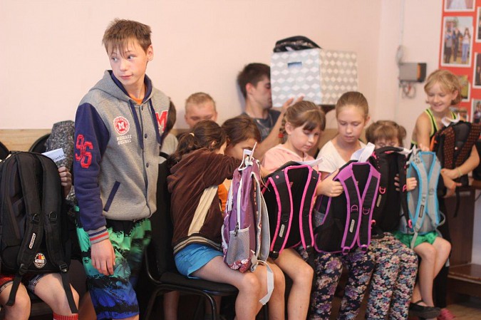 Воспитанники Кинешемского детского дома получили подарки к учебному году фото 6