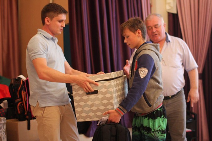 Воспитанники Кинешемского детского дома получили подарки к учебному году фото 4