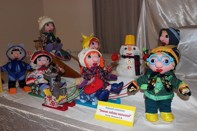 На выставке в ГДК Кинешмы представлено более 200 авторских кукол фото 12