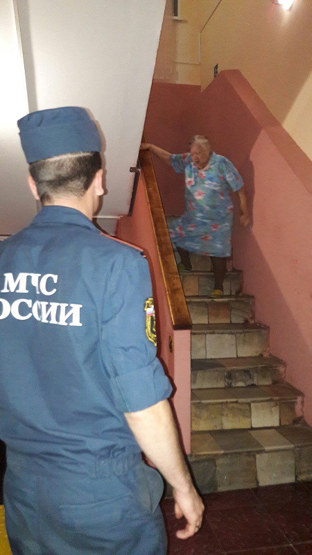 Из Наволокского центра соцобслуживания ночью эвакуировали 22 человека фото 5