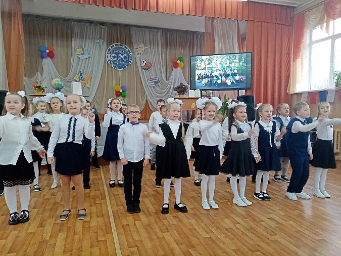 В школе №18 проходит традиционная «Битва хоров» фото 8