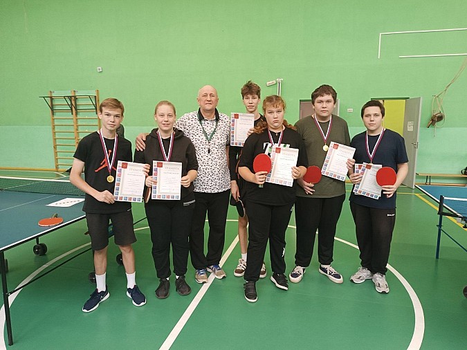Школа №16 победила в турнире по настольному теннису фото 3