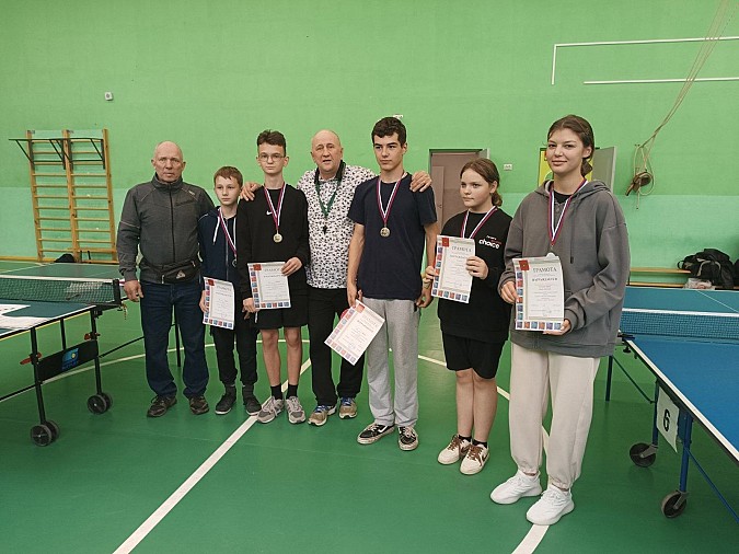Школа №16 победила в турнире по настольному теннису фото 4