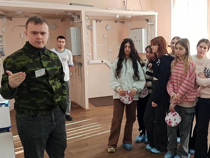 Школьники Кинешмы посетили День открытых дверей в политехническом колледже фото 4