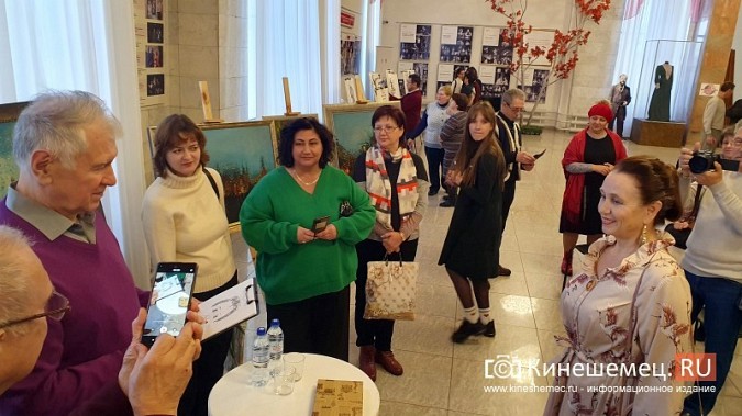 В Кинешме открылась выставка карикатуриста с мировым именем Владимира Мочалова фото 15