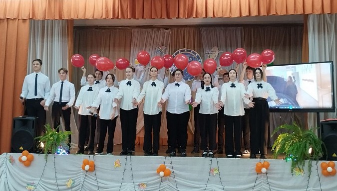 В школе №18 завершился музыкальный фестиваль «Битва хоров» фото 3