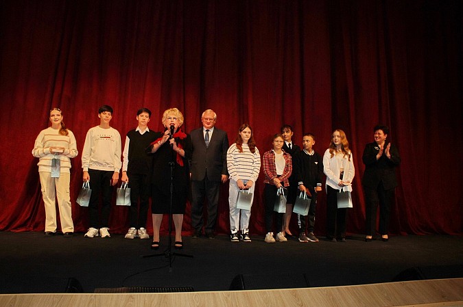 В День народного единства молодым кинешемцам вручили паспорта фото 3