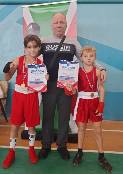 Кинешемские боксеры взяли золото на турнире по боксу в Родниках фото 2