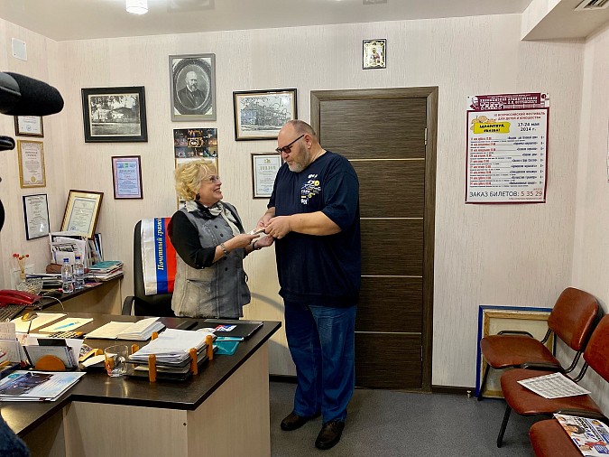 Волонтеры Кинешмы при поддержке драмтеатра доставят  в зону СВО генератор для земляков фото 3