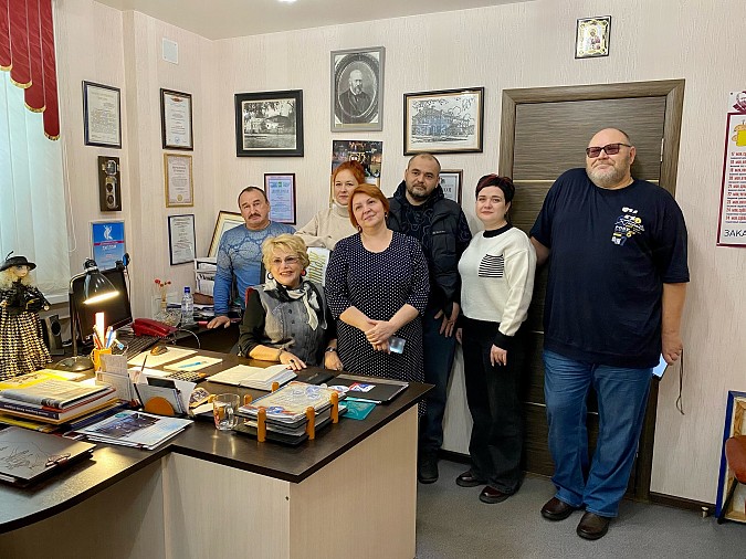 Волонтеры Кинешмы при поддержке драмтеатра доставят  в зону СВО генератор для земляков фото 5