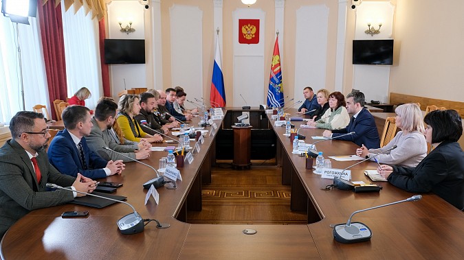 Станислав Воскресенский встретился с активистами регионального отделения ОНФ фото 2