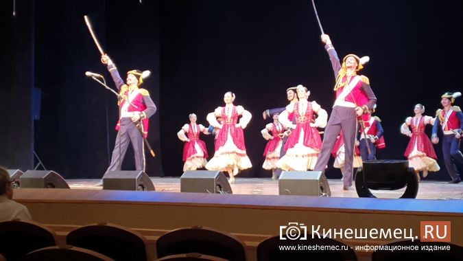 Кубанский казачий хор выступил в Кинешме в рамках большого гастрольного тура по России фото 3