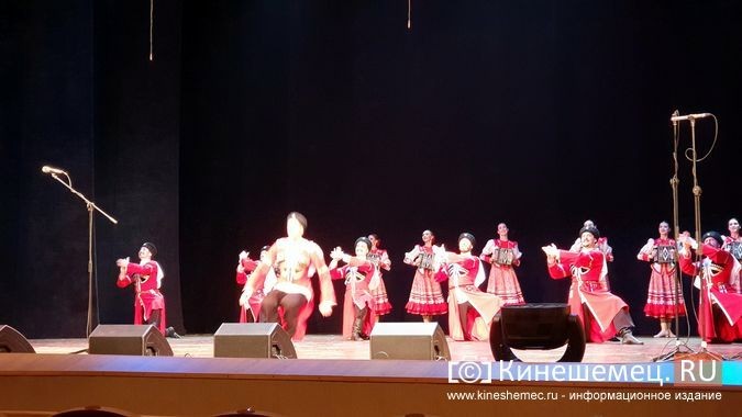 Кубанский казачий хор выступил в Кинешме в рамках большого гастрольного тура по России фото 5