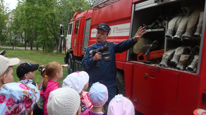 Дошколят в Кинешме познакомили в профессией пожарного фото 7