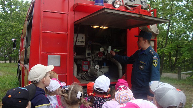 Дошколят в Кинешме познакомили в профессией пожарного фото 6