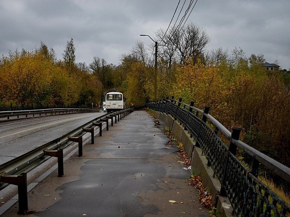 На Никольском мосту завершен ремонт ограждений фото 3