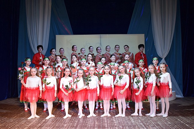 «Сударушка» представила праздничный концерт в честь Дня матери фото 18