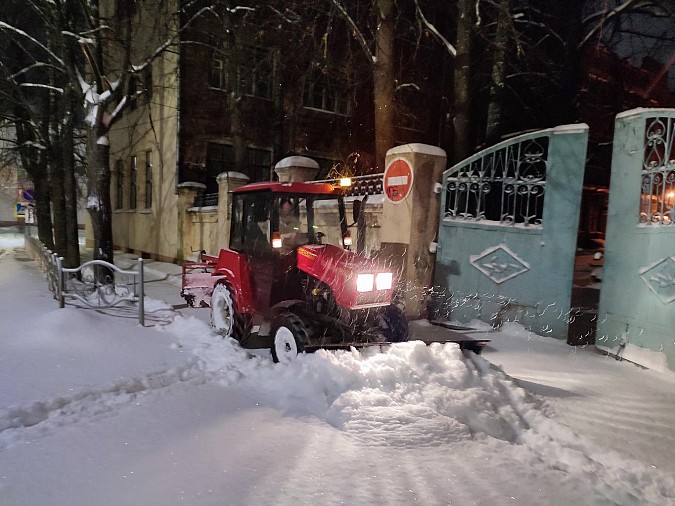 Техника УГХ работает на улицах Кинешмы в круглосуточном режиме фото 5