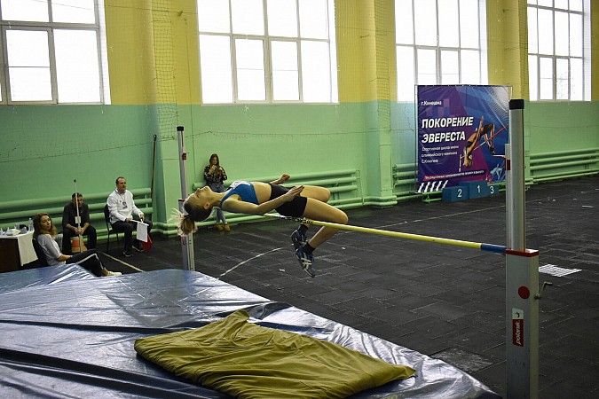 В Кинешме состоялись межрегиональные соревнования по прыжкам в высоту «Покорение Эвереста» фото 4