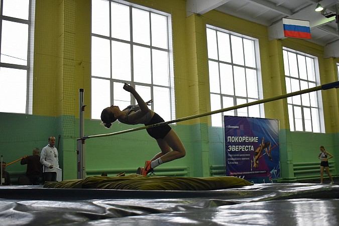 В Кинешме состоялись межрегиональные соревнования по прыжкам в высоту «Покорение Эвереста» фото 6