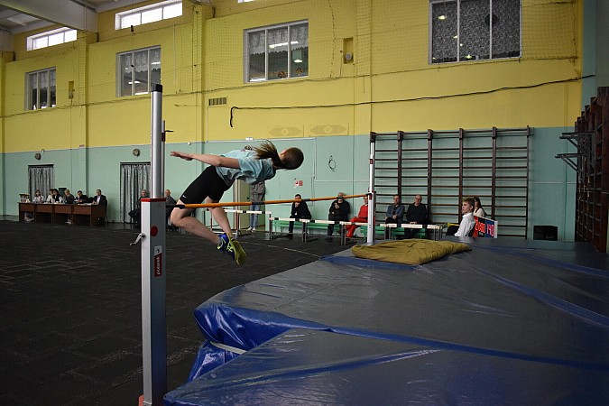 В Кинешме состоялись межрегиональные соревнования по прыжкам в высоту «Покорение Эвереста» фото 8