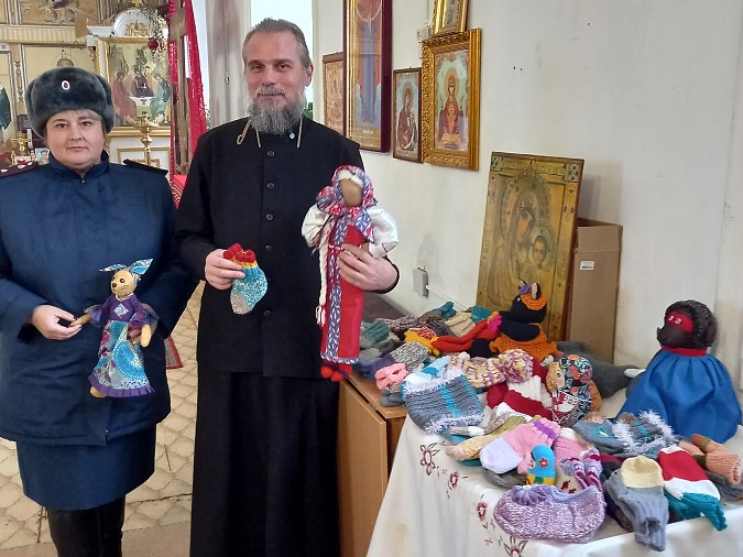 Осужденные кинешемской ИК-3 связали для малообеспеченных детей 70 комплектов варежек и носков фото 2