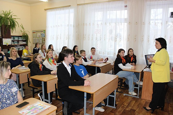 В Кинешме состоялся VII городской форум волонтеров-школьников «Вектор добра» фото 16