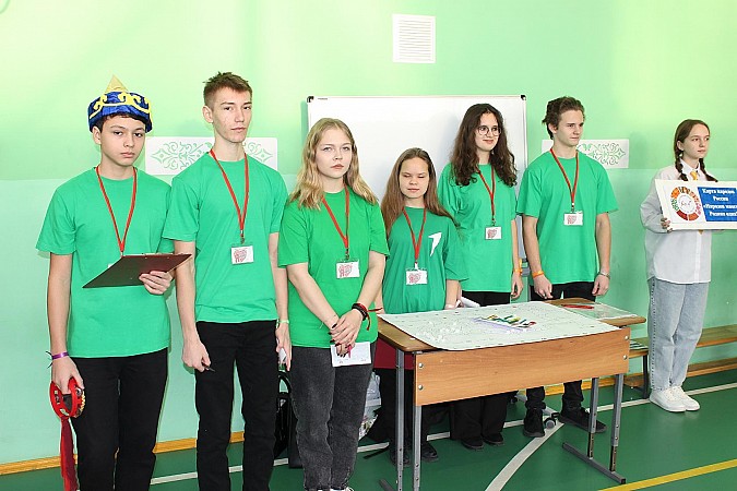 В Кинешме состоялся VII городской форум волонтеров-школьников «Вектор добра» фото 3